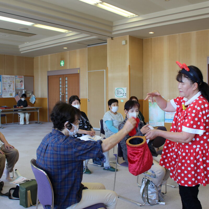 生きがい大学～マジックと腹話術～