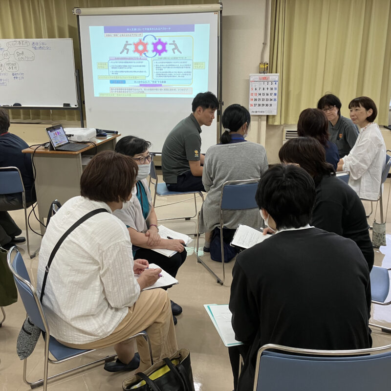 多職種連携に向け　１０月臼井塾を開催しました