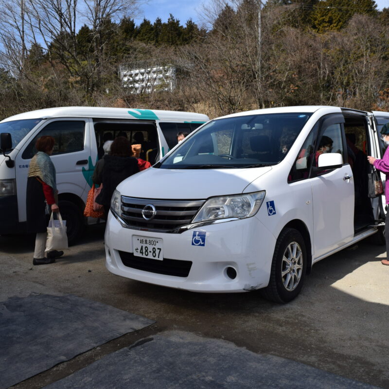 永田いきいきサロンの方がイチゴ狩りに行ってきました ～地域の温かい支えに感謝～