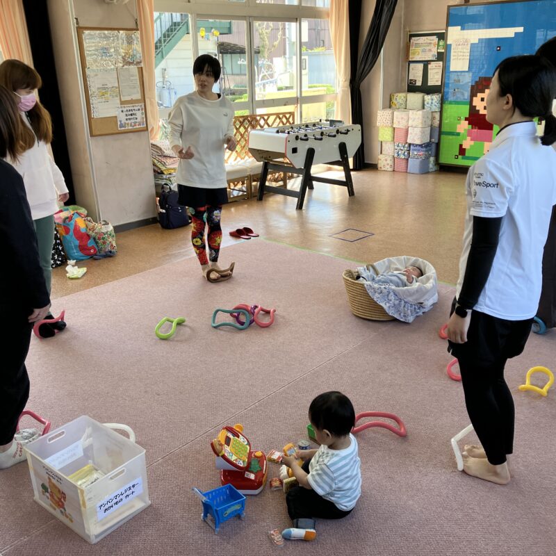 ママと子どもの子育てサロンhughug